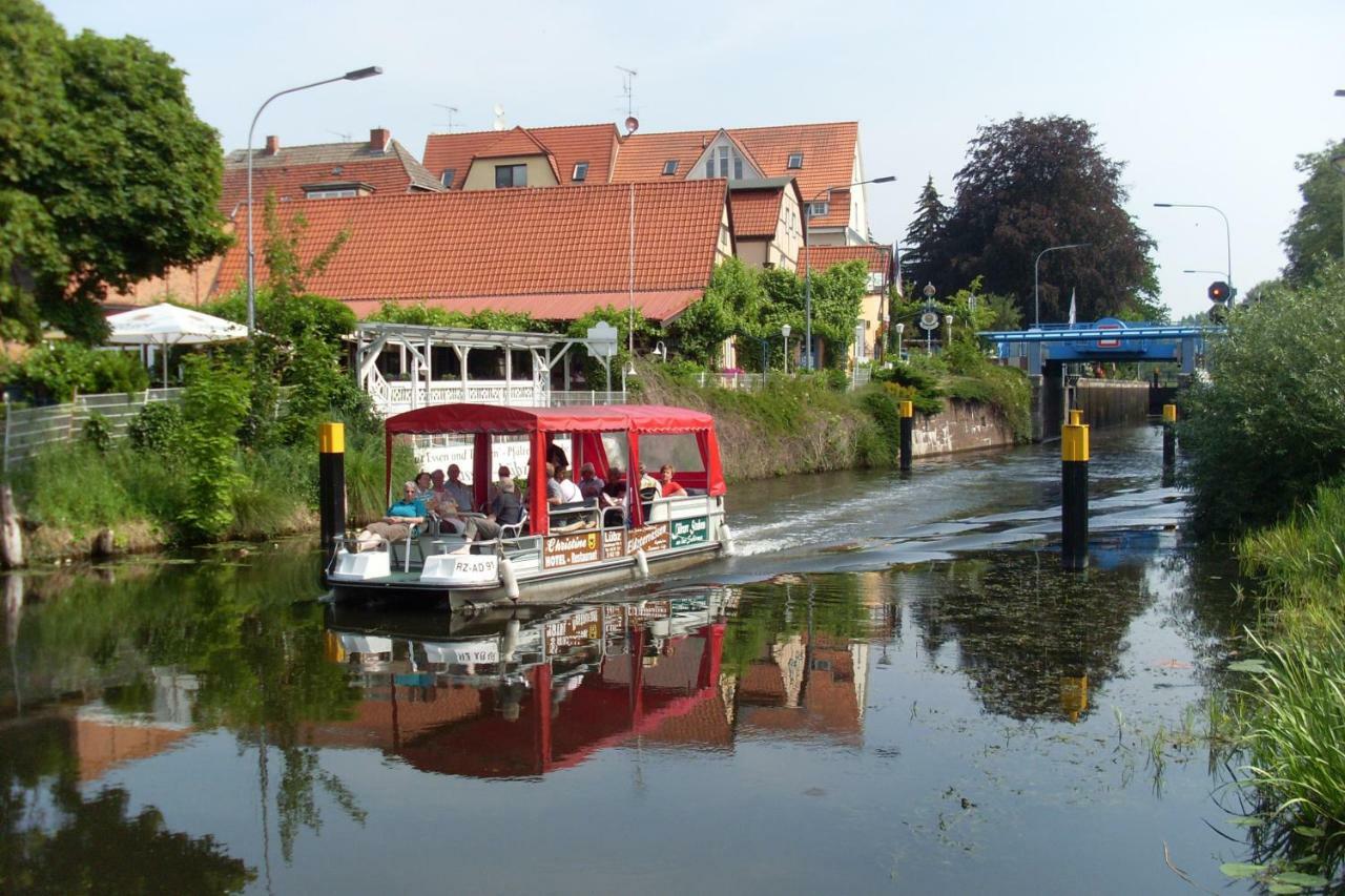 Ferienwohnungen Direkt An Der Elde Lübz エクステリア 写真